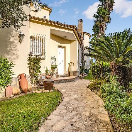 Beautiful Home In Oliva With Kitchen Exterior foto