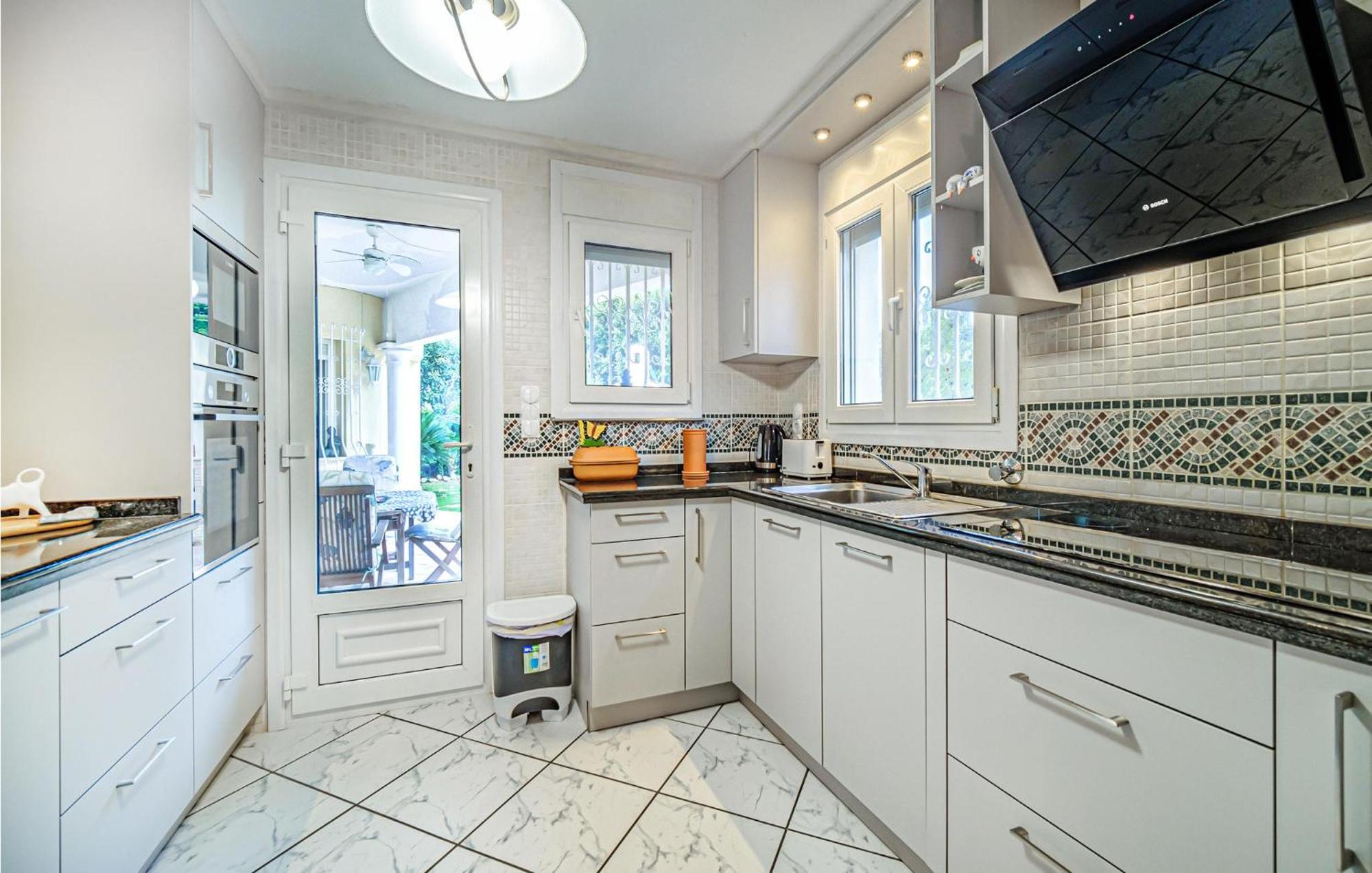 Beautiful Home In Oliva With Kitchen Exterior foto